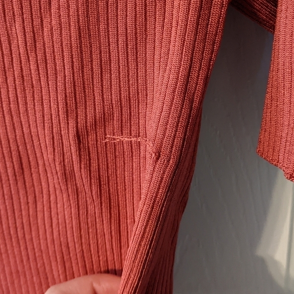 Tahari Deep Burnt Orange Ribbed Viscose Stretch Mockneck Size Medium *Flaw* - Picture 6 of 7